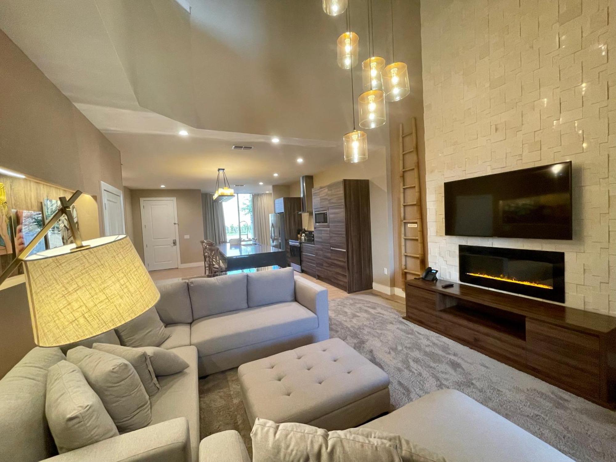Luxury Home In Orlando With Private Hot Tub - 7 Min From Disney Parks - 3 Bedrooms And 4 Bathrooms! Extérieur photo