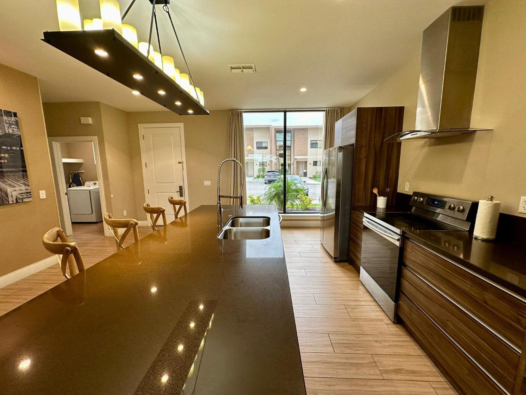 Luxury Home In Orlando With Private Hot Tub - 7 Min From Disney Parks - 3 Bedrooms And 4 Bathrooms! Extérieur photo